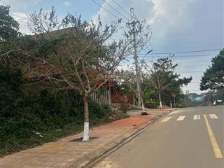 Bán đất măng đen đường nguyễn văn cừ 10*37