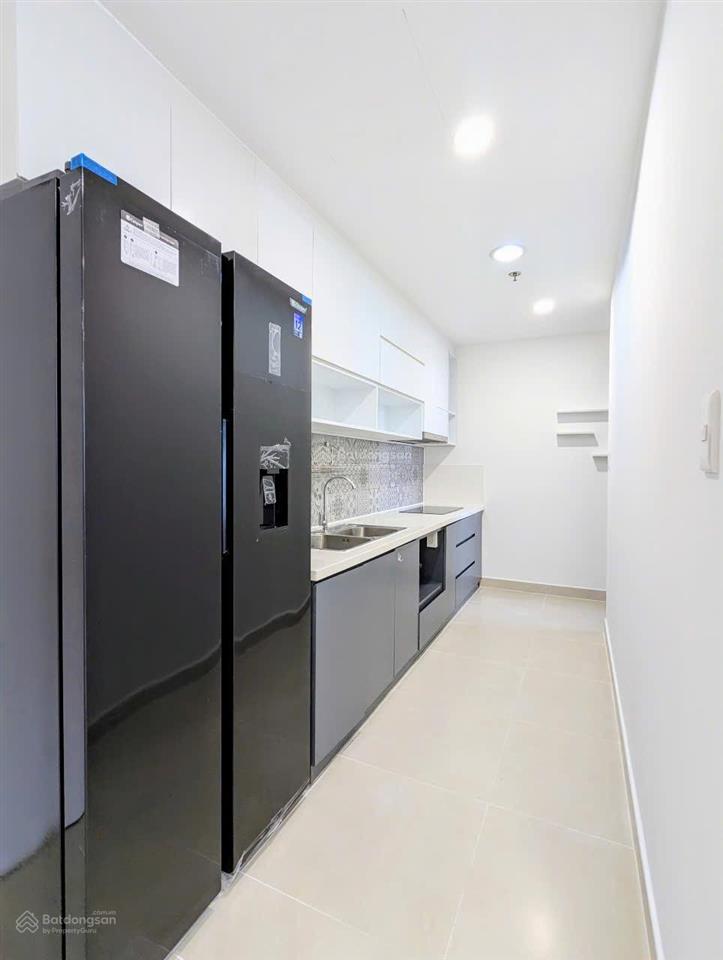 Bán căn 2pn tháp trung tâm t3 view sông thoáng đẹp