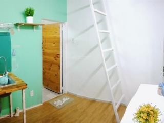 2 phòng liền kề  nhà sân riêng 7tr6  máy lạnh, 2 gác, 2wc, bếp  bình thạnh chu văn an  ntl