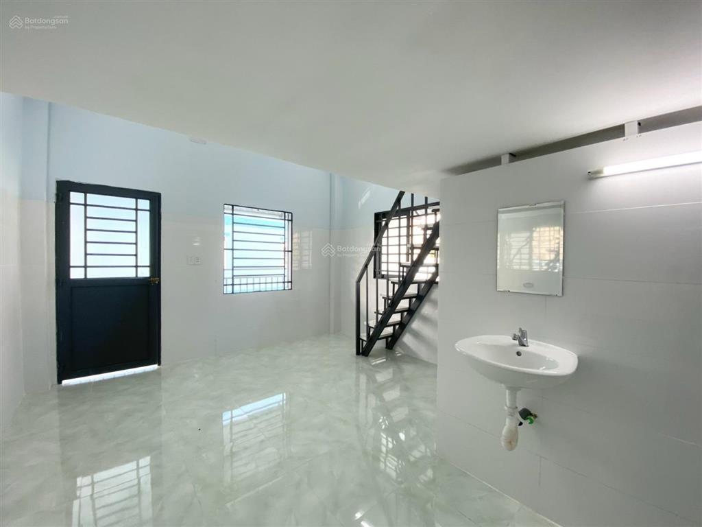 Cho thuê phòng trọ gác cao 2m  ở được 4  5 người