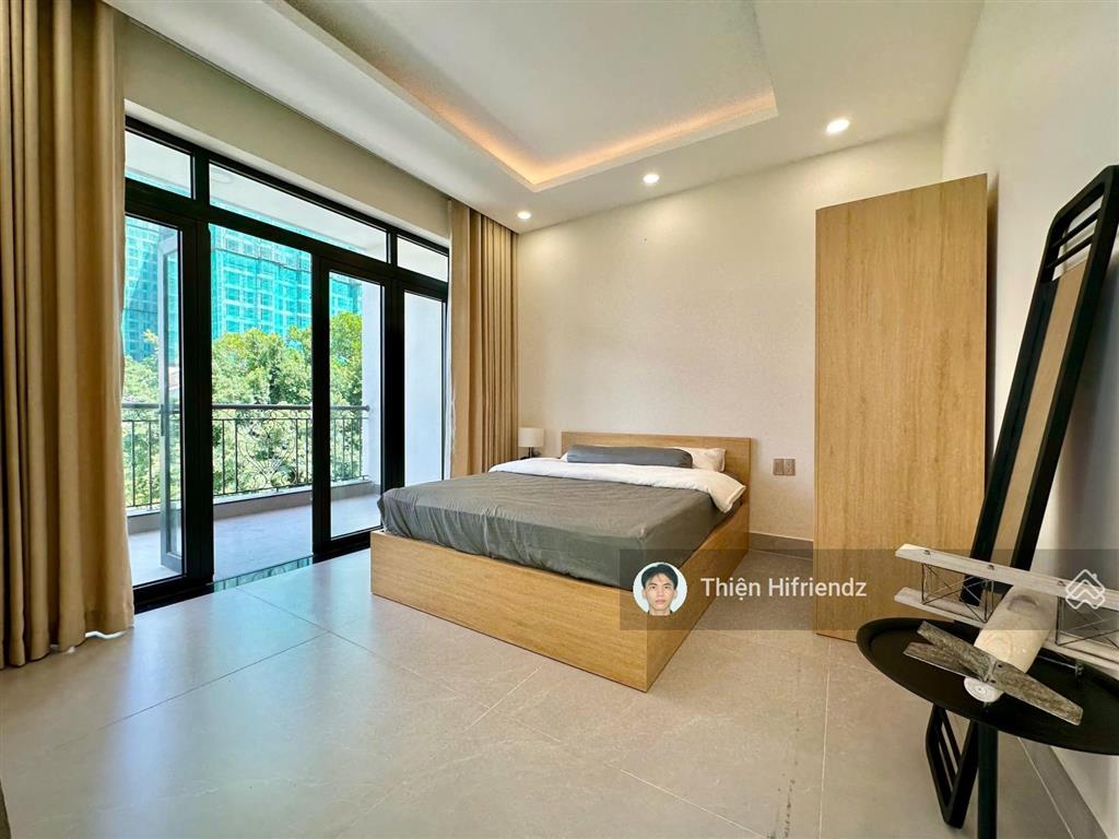 Căn hộ dịch vụ  1pn diện tích lớn gần 50m2  2 ban công cực lớn  máy giặt riêng