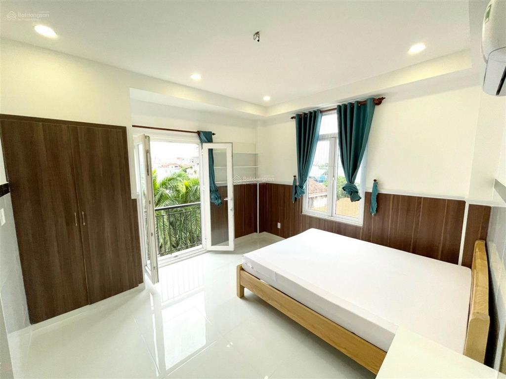 Studio bancol thoáng + máy giặt riêng, full nội thất, view landmark 81