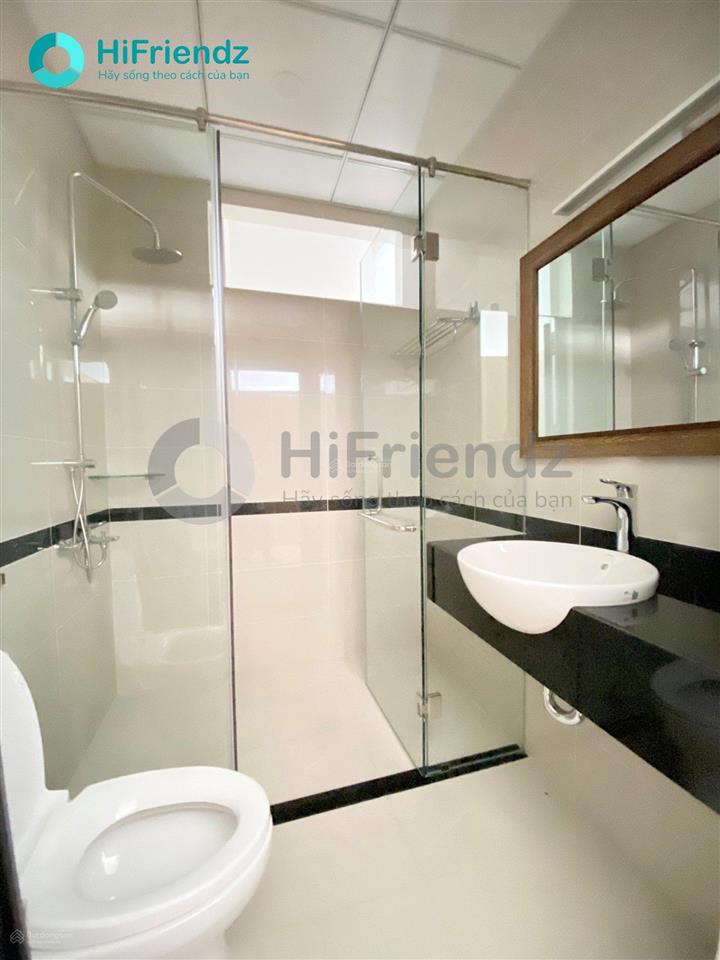 Studio bancol thoáng + máy giặt riêng, full nội thất, view landmark 81