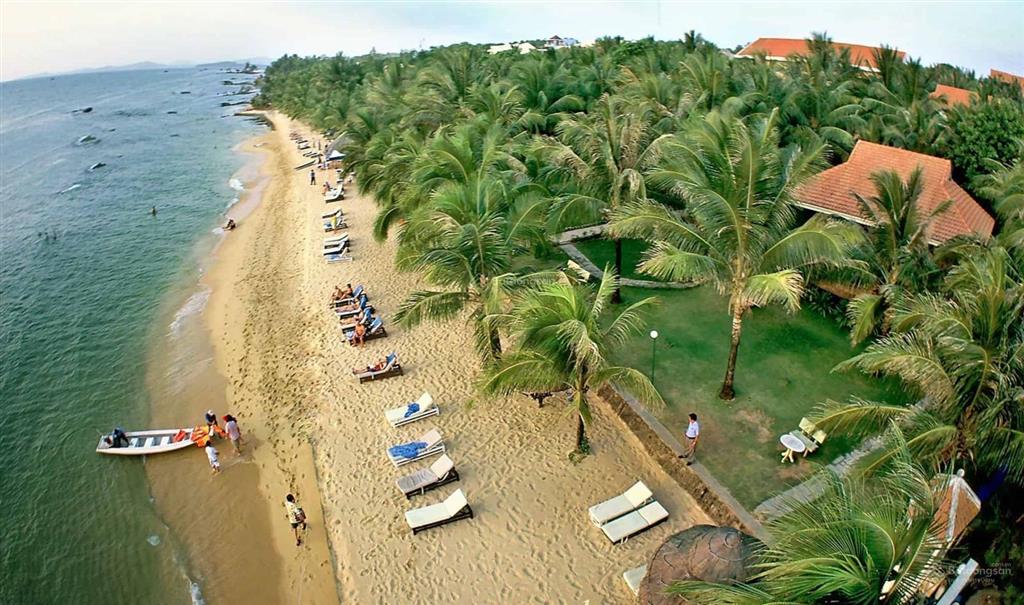 Bán đất xây khách sạn mặt tiền đuờng phó đức chính, bãi sau, hcm vị trí đẹp