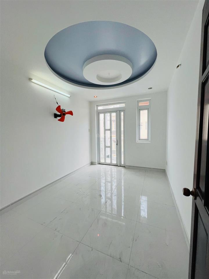 Bán nhà hẻm 5m cách mạng tháng 8,quận 10  38,7m2  6 tầng. giá 7,4 tỷ tl