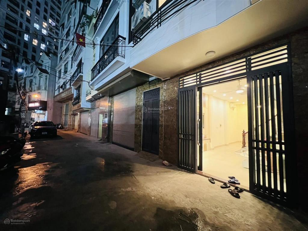 Bán nhà phân lôô tô tránh, kinh doanhbến xe mỹ đình45m x 4 tầnglô góc2 thoángfull nội thất