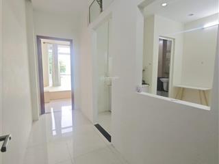 Căn hộ 1 phòng ngủ ban công  hơn 40m2  gần cầu sài gòn