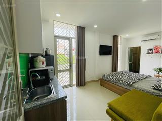 Studio ban công, cửa sổ thoáng  full nội thất, gần cầu sài gòn