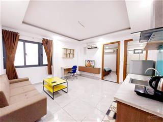 Căn hộ 1 phòng ngủ cửa sổ thoáng  full nội thất, siêu rộng