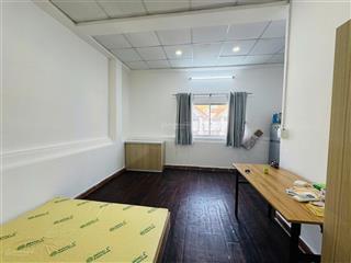 Cho thuê căn hộ cửa sổ thoáng, full nội thất, gần cầu sài gòn