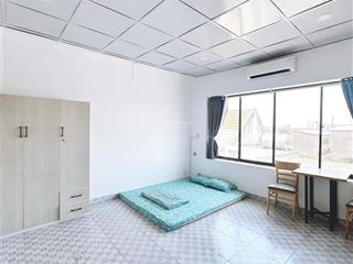 Cho thuê căn hộ 1 phòng ngủ tách bếp  cửa sổ lớn, full nội thất