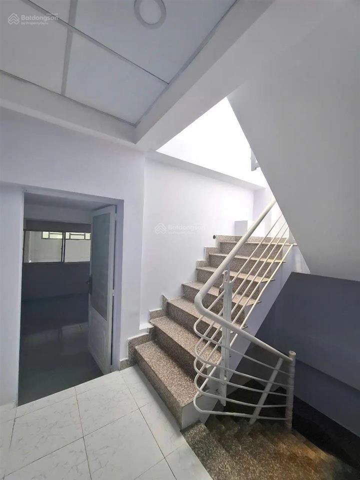 Nhỉnh 9 tỷ có nhà đẹp hxh cách mạng tháng tám, quận 10, 64m2, 3 tầng