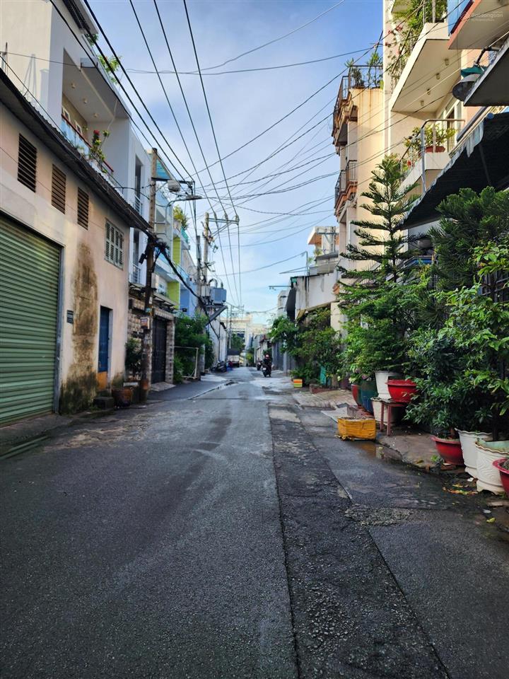 Nhỉnh 9 tỷ có nhà đẹp hxh cách mạng tháng tám, quận 10, 64m2, 3 tầng