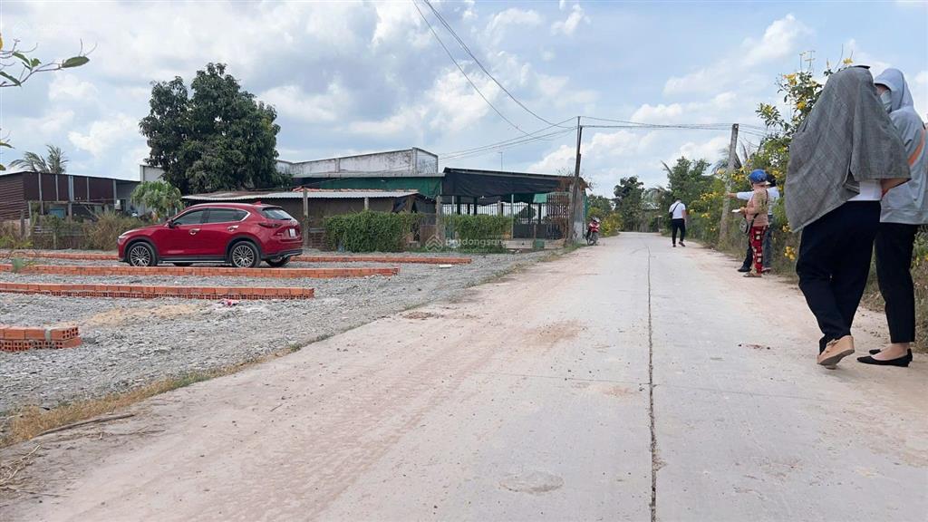 Bán đất tại đt 823d, liền kề vingroup 197ha .1,3 tỷ, 168m2 full thổ
