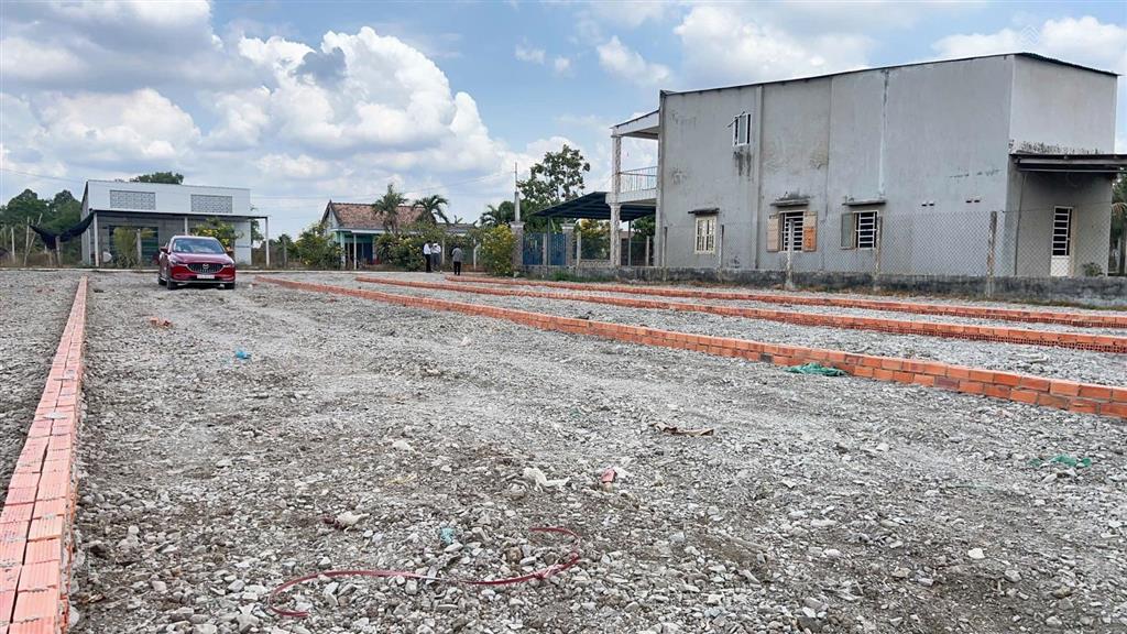 Bán đất tại đt 823d, liền kề vingroup 197ha. 1,3 tỷ, 168m2 full thổ