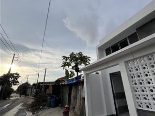 Chính chủ cần bán gấp nhà 1 trệt 1 lầu mặt tiền nhựa 8m xuân thới thượng 725tr tl chính chủ