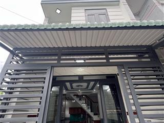 Chính chủ kẹt tiền bán gấp nhà mới tinh, dọn vào ở ngay, gần chợ, ubnd mỹ hạnh