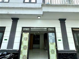Chính chủ cần bán gấp căn nhà khu dân cư cao cấp. hàng hiếm khu dân cư hiện hữu an ninh 24/24 925tr