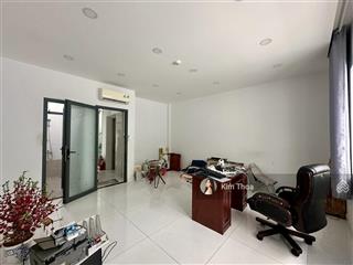Văn phòng 20m2 ở vạn phúc  giá rẻ chỉ 4,5 tr có cửa sổ, thang máy máy lạnh, wc riêng, hầm xe free.