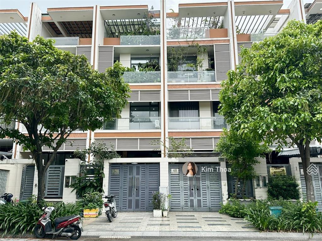 Trệt + lầu 1 (170m2) ở vạn phúc, ngăn phòng sẵn, có thang máy máy lạnh, hầm xe. giá 24 tr (bao vat)