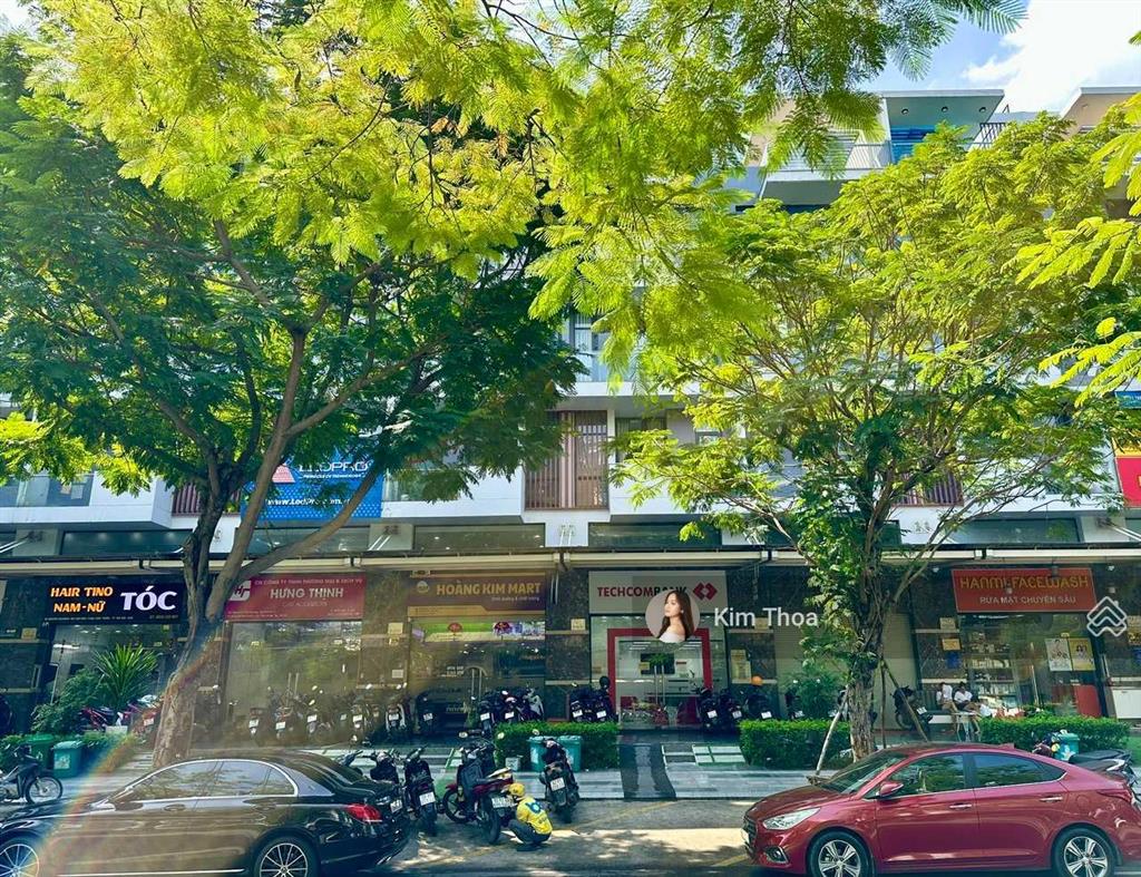 Căn hộ 1pn1wc (55m2) ở vạn phúc, view công viên, full nội thất cao cấp, thang máy. giá chỉ 10,5 tr