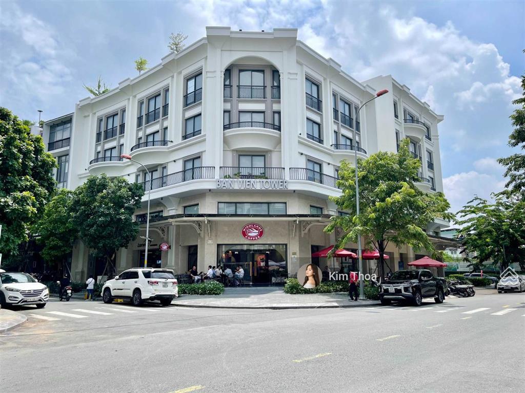 Căn hộ 1pn1wc (55m2) ở vạn phúc, view công viên, full nội thất cao cấp, thang máy. giá chỉ 10,5 tr