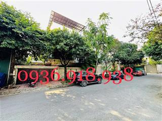 Bán gấp biệt thự tứ hiệp  thanh trì. 215m. 4 tầng . mt 14m. giá 66 tỷ. có bớt. giá đầu tư.