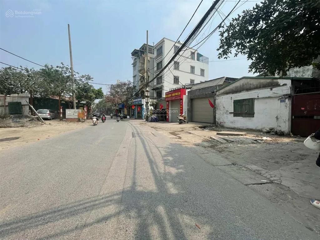 Bán nhà cấp 4 mp vĩnh hưng 240m. mt 10m. giá 65 tỷ có tl. không quy hoạch. kinh doanh sầm uất