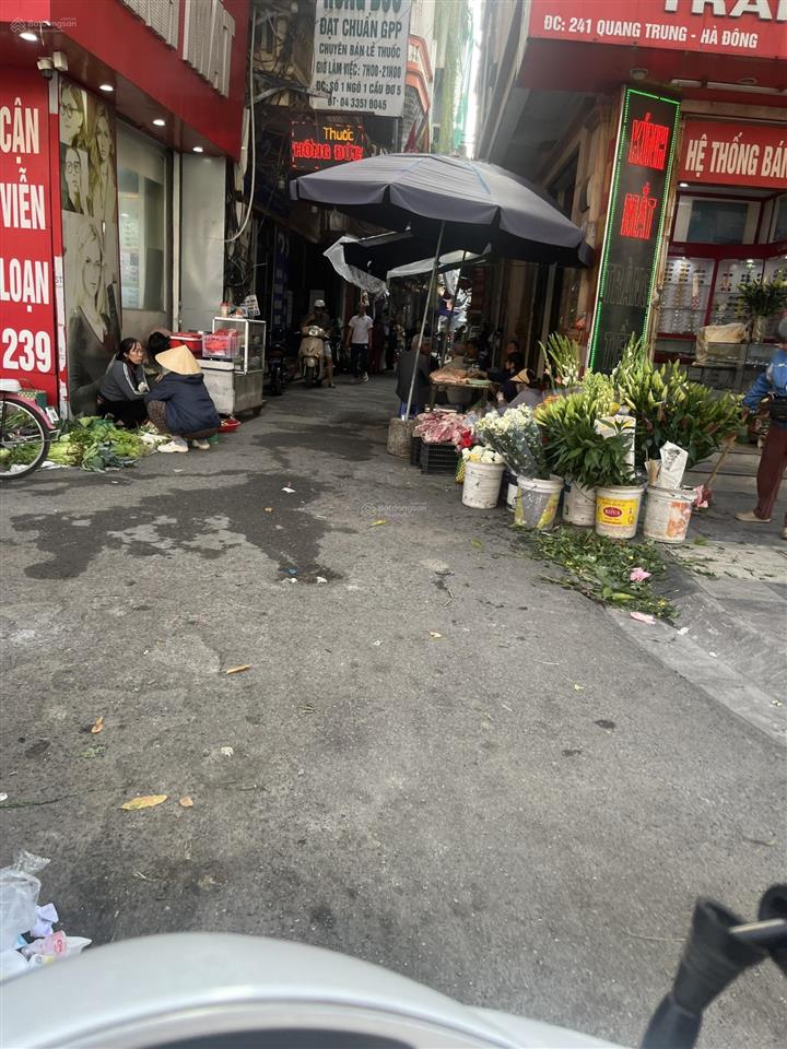 Tôi cần cho thuê cửa hàng tại quang trung, hà đông, 25m2, mặt tiền 6m, 2 mặt tiền,