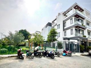 Bán nhà phố sân vườn full nt huỳnh tấn phát, thị trấn nhà bè dt 22x13 giá 10.5 tỷ  0906 642 ***