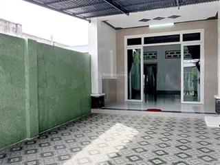  cần bán nhà c4 đẹp rộng rãi gần chợ việt kiều, củ chi giá 1tỷ2, còn thương lượng,bao hết giấy tờ