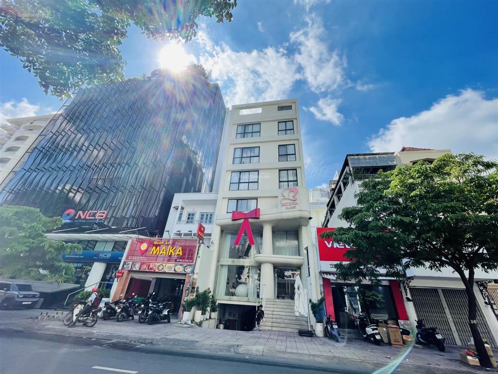 Đọc tôi đi. building mt trần hưng đạo q1 chỉ 65 tỷ. 8x20m vuông. hầm 8 tầng. hđt 220tr/tháng