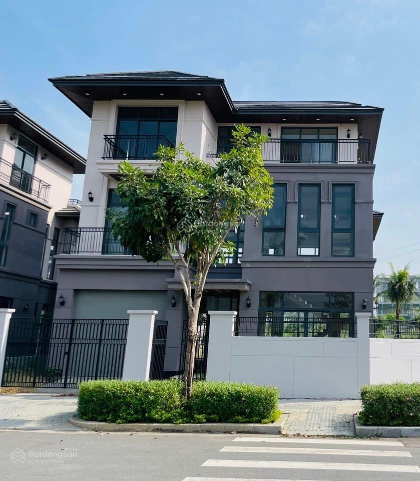 Biệt thự đơn lập 300m2, 2 mặt tiền view sông, tt theo tiến độ, quý 4/2025 nhận nhà. 0908 520 ***