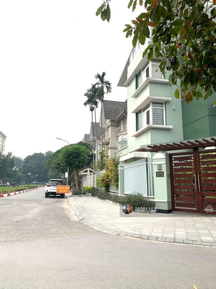 Chính chủ bán biệt thự lô góc khu đô thị mới mỗ lao, hà đông, 220m2, mặt tiền 30m, giá 35.7 tỷ