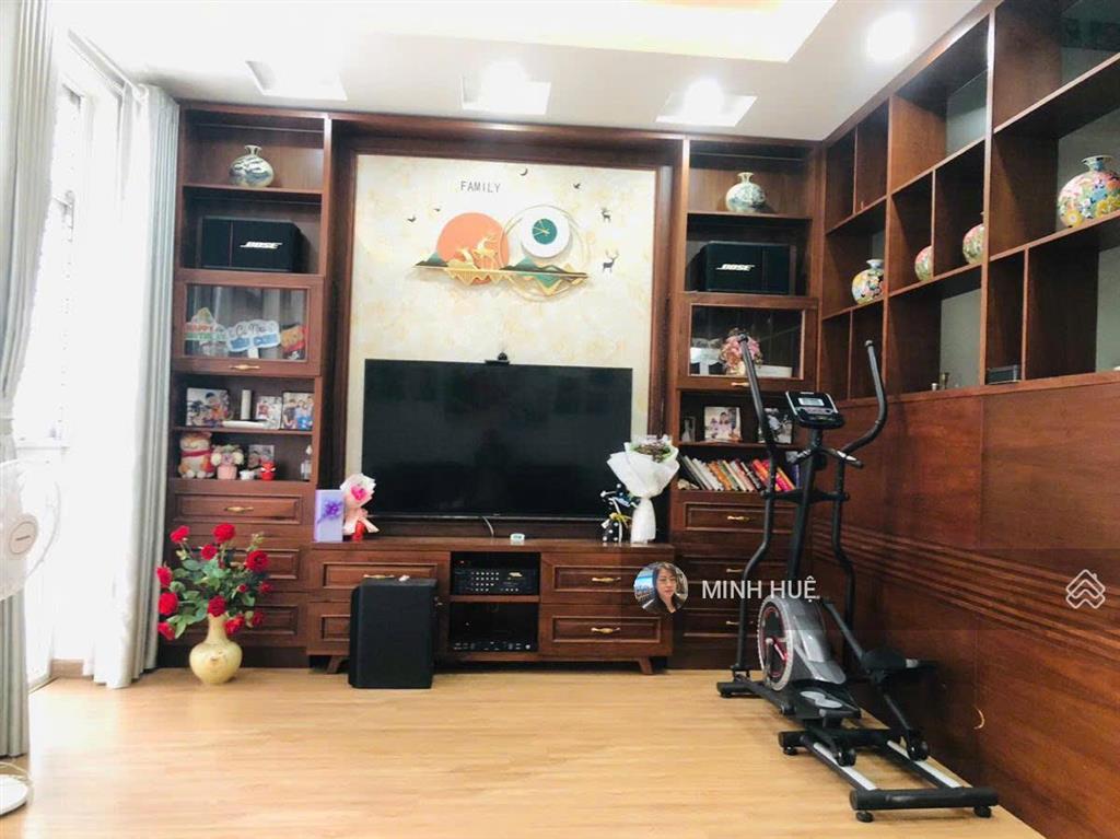 Bán liền kề làng việt kiều châu âu, kinh doanh, văn phòng 85m2, mặt tiền 5m, giá 23 tỷ