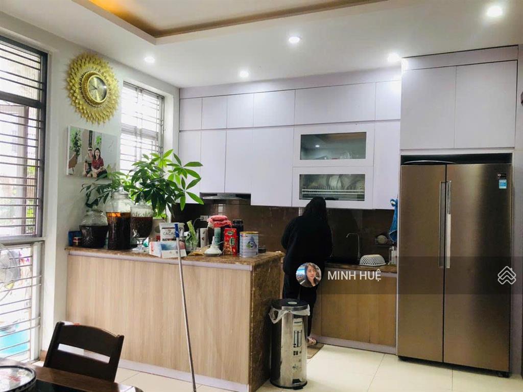 Bán liền kề làng việt kiều châu âu, kinh doanh, văn phòng 85m2, mặt tiền 5m, giá 23 tỷ