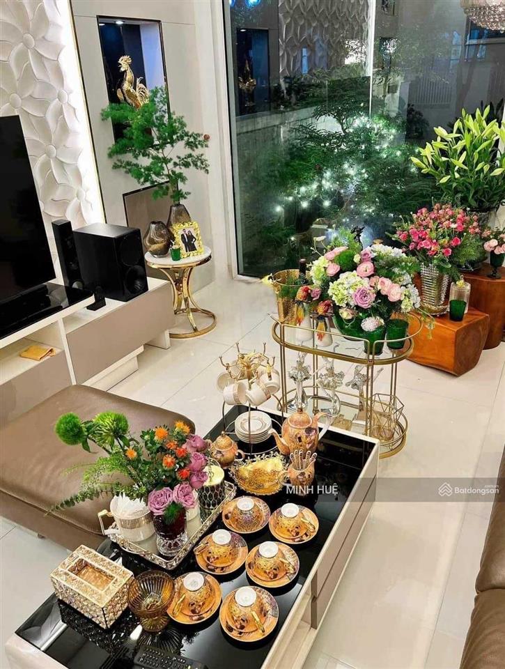 Bán liền kề vạn phúc, hà đông, dt 55m2 mt 5m 7 tầng thang máy ôtô tránh full nội thất sịn giá 22 tỷ