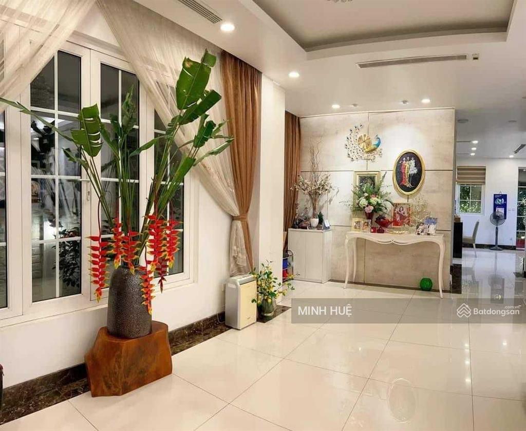 Bán liền kề vạn phúc, hà đông, dt 55m2 mt 5m 7 tầng thang máy ôtô tránh full nội thất sịn giá 22 tỷ