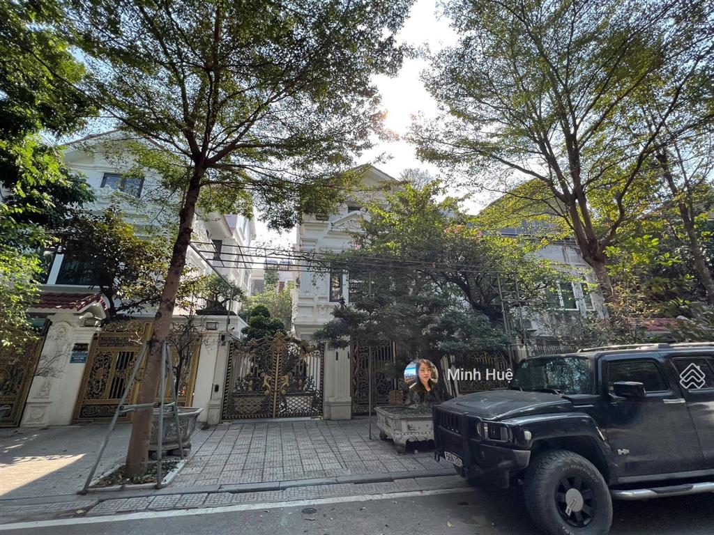 Bán biệt thự văn phú, hà đông, kinh doanh, văn phòng, 255m2 mặt tiền 11m, nhỉnh 37 tỷ