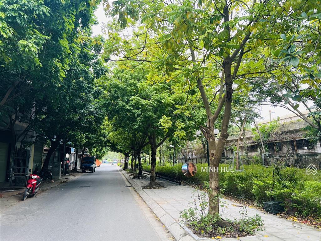 Bán đất dịch vụ văn khê, hà đông  trục kinh doanh  dt 50m mt 4m đường 12m ôtô tránh nhỉnh 13 tỷ