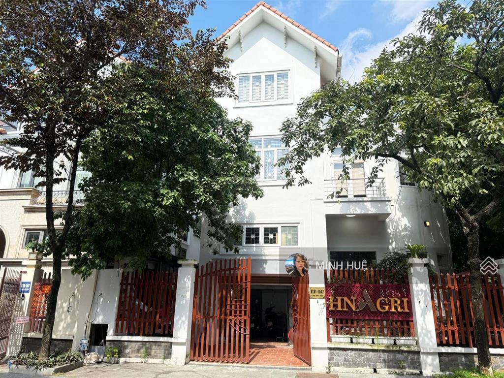 Bán biệt thự làng việt kiều châu âu, mỗ lao,hà đông dt 255m2, mt 15m full nội thất giá 6x tỷ