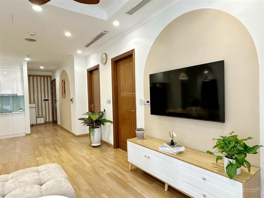 Cho thuê nhà riêng 2 ngủ sáng trưng 87m timescity full đồ vào ở được luôn giá 14tr.  0353 474 ***