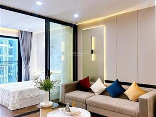 Gia đình k ở đến cần bán gấp 3 ngủ 95m2 t1 view sông hồng giá 7x rẻ nhất tt.  em 0353 474 ***