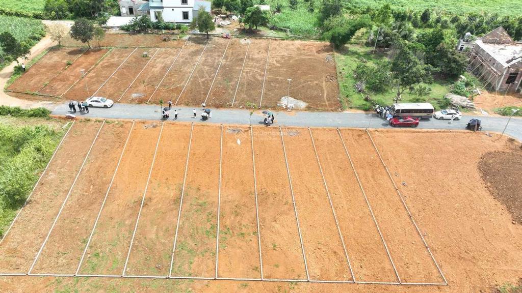 Chính chủ cần bán bán lỗ lô đất thị trấn, sát khu công nghiệp mà giá chỉ hơn 1 triệu/m2