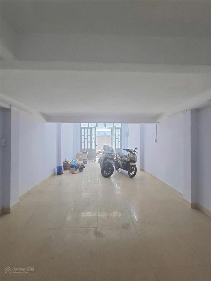 Bán nhà hẻm ô tô 64m2 ( 4x16m ) quận 10, cách mạng tháng 8 giá rẻ, bán gấp giá tốt ô tô ngủ nhà