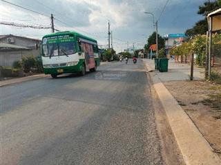 Bán đất mặt tiền đường nhựa cao thị mai xã bình trinh, tân trụ, long an
nay là xã tân trụ la