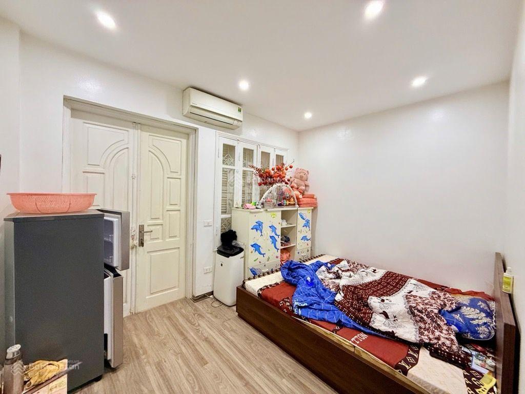 Bán nhà riêng phố tương mai  cách mặt phố 2 nhà  4 tầng mặt tiền 4m diện tích 47m giá 13,5 tỷ