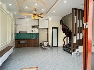 Nhà lai xá, 30m2 x 5 tầng ô tô đỗ sát nhà, sát khu tl 9, 150m ra đường 32