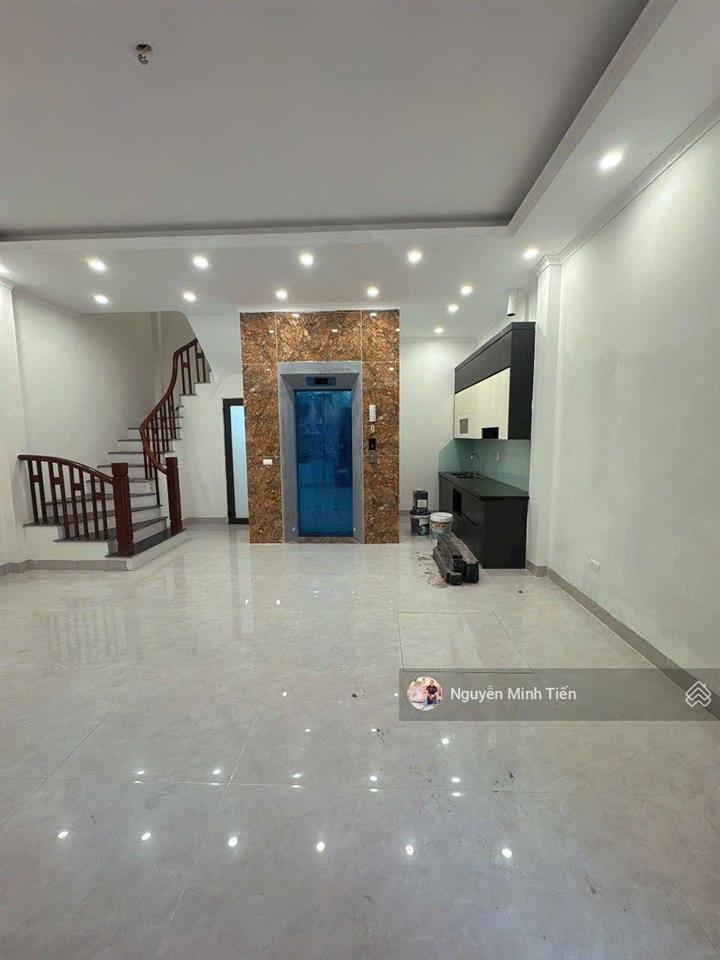 Láng hạ 45m2 x 5t lô góc thang máy kd tốt ngõ thông rộng 3m cách ô tô 20m ngõ thông