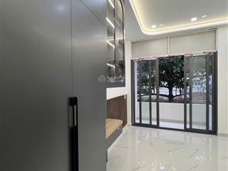 Bán nhà 3 tầng siêu đẹp hương lộ 2 bình tân dt 40m2 giá 4,9 tỷ.
